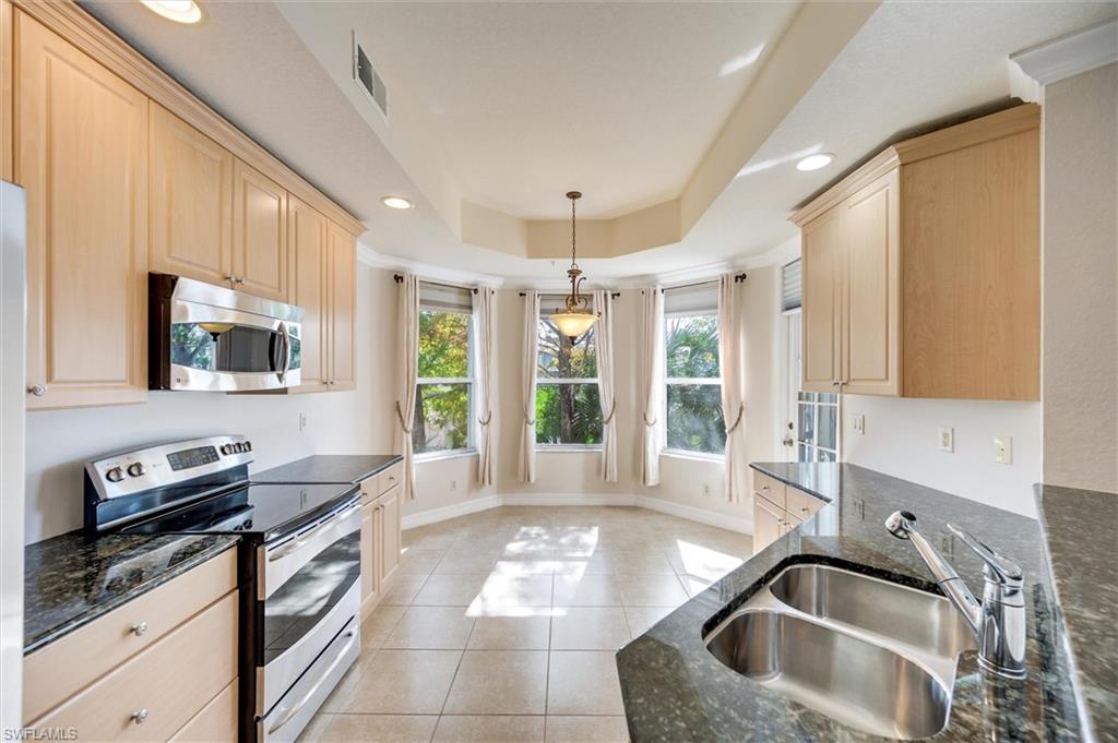 3600 Lansing LOOP # 103