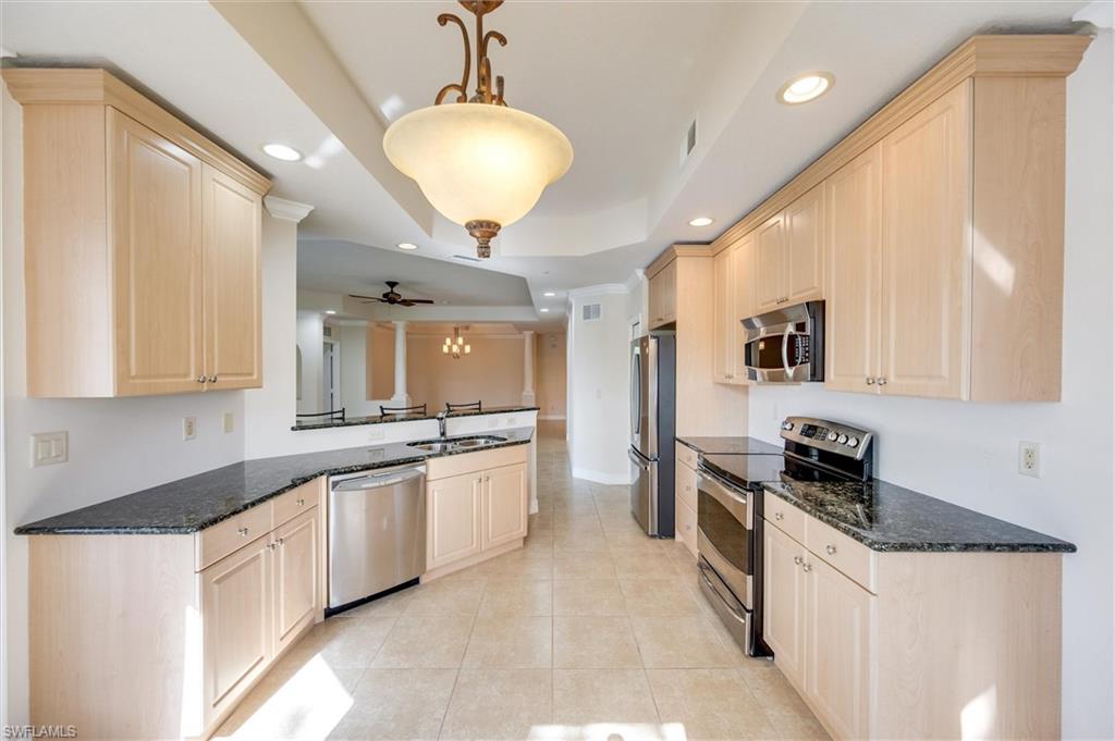 3600 Lansing LOOP # 103