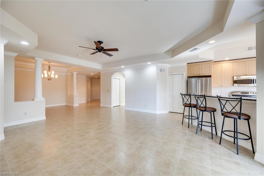 3600 Lansing LOOP # 103