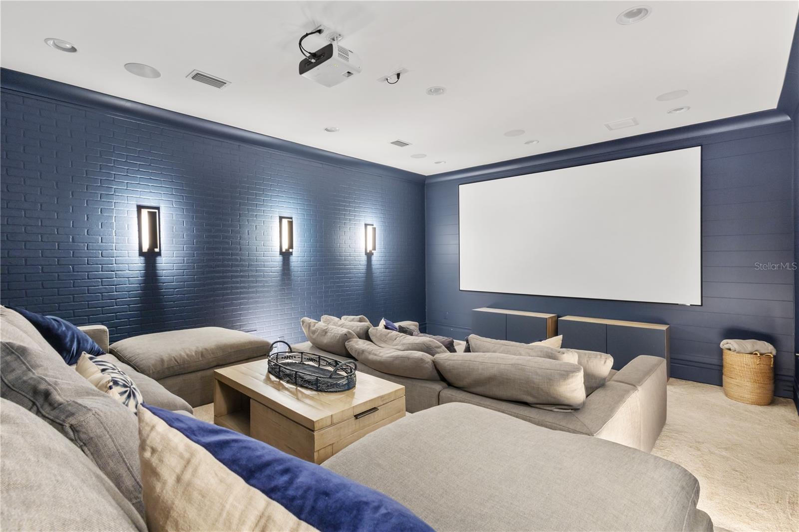 450 MUIRFIELD LOOP