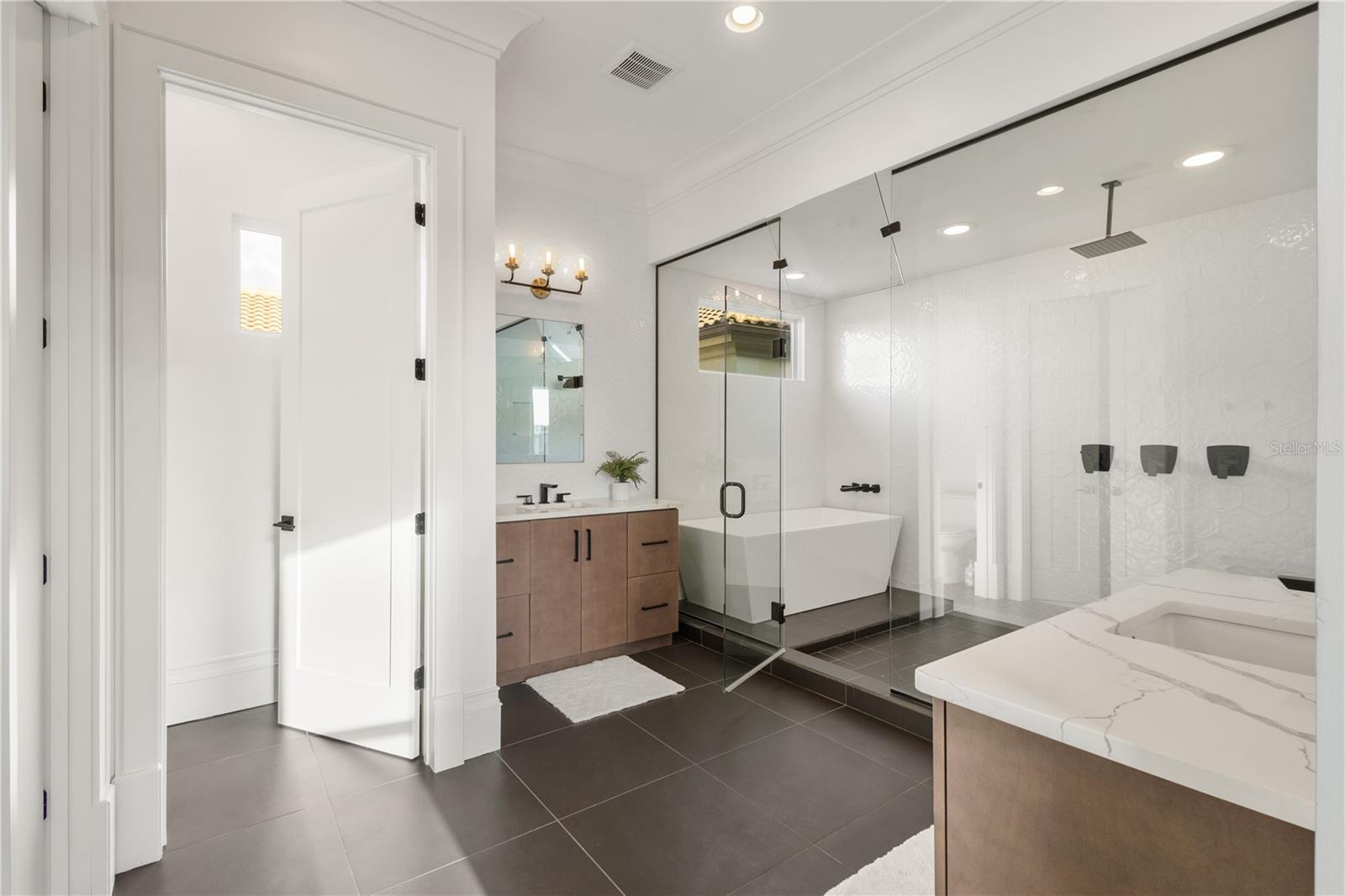 450 MUIRFIELD LOOP