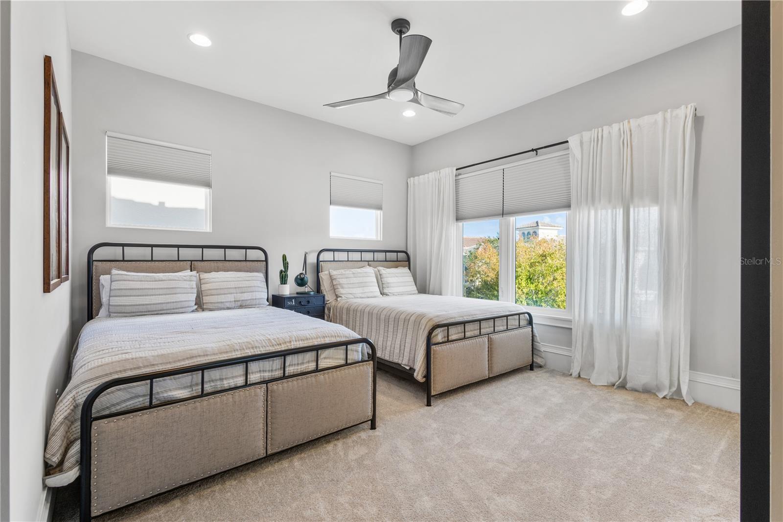 450 MUIRFIELD LOOP