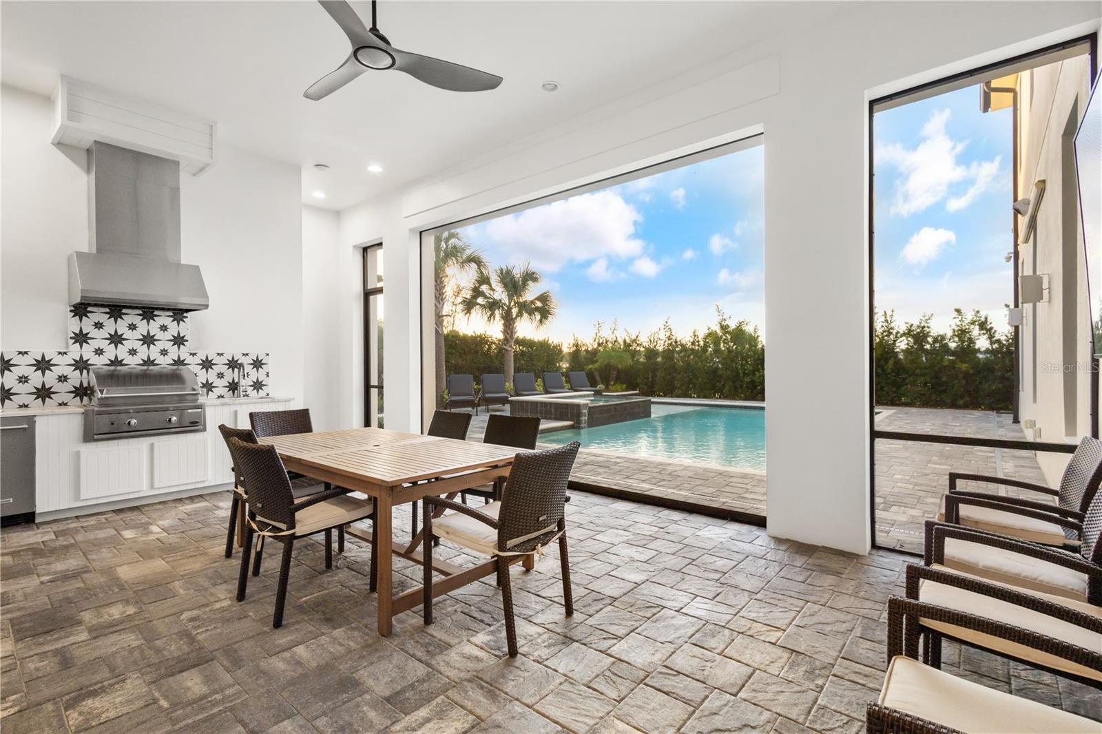 450 MUIRFIELD LOOP