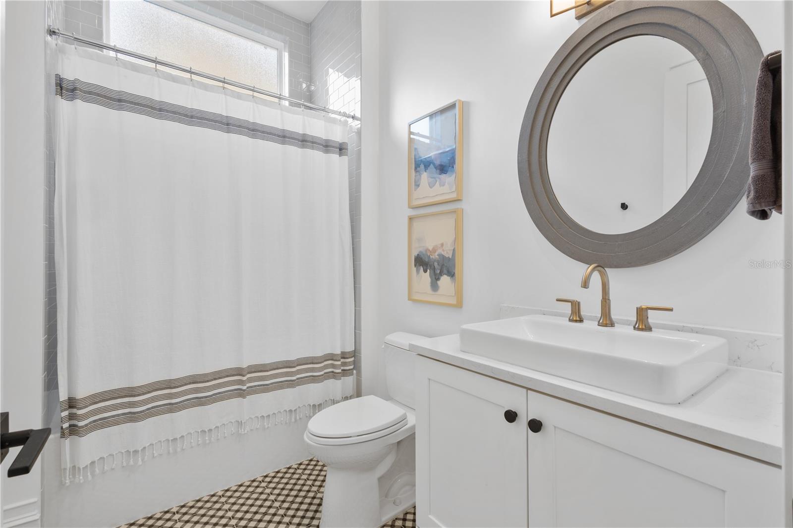 450 MUIRFIELD LOOP