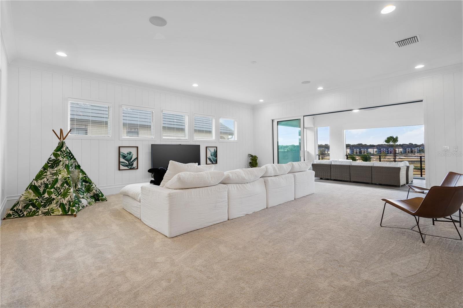 450 MUIRFIELD LOOP