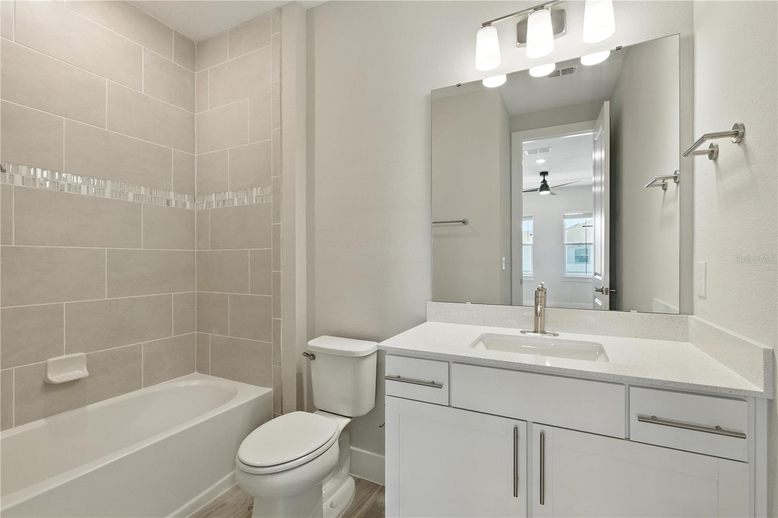 3198 SAILING PIER AVE