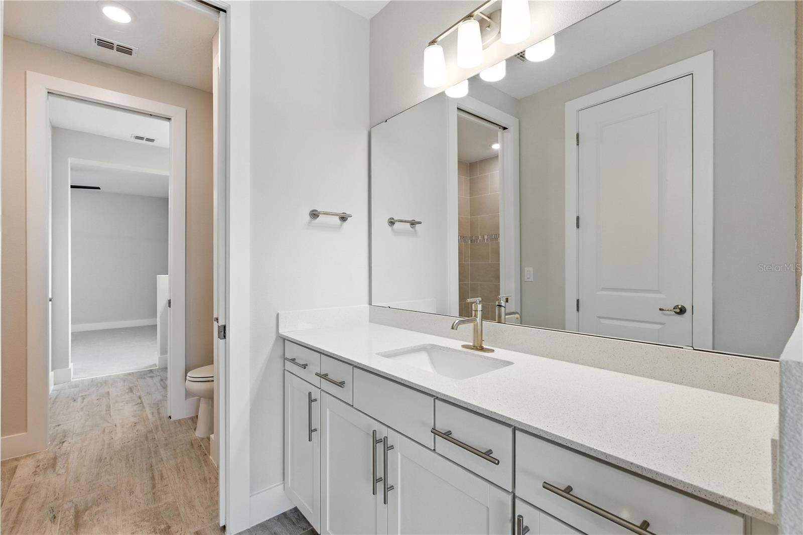 3198 SAILING PIER AVE