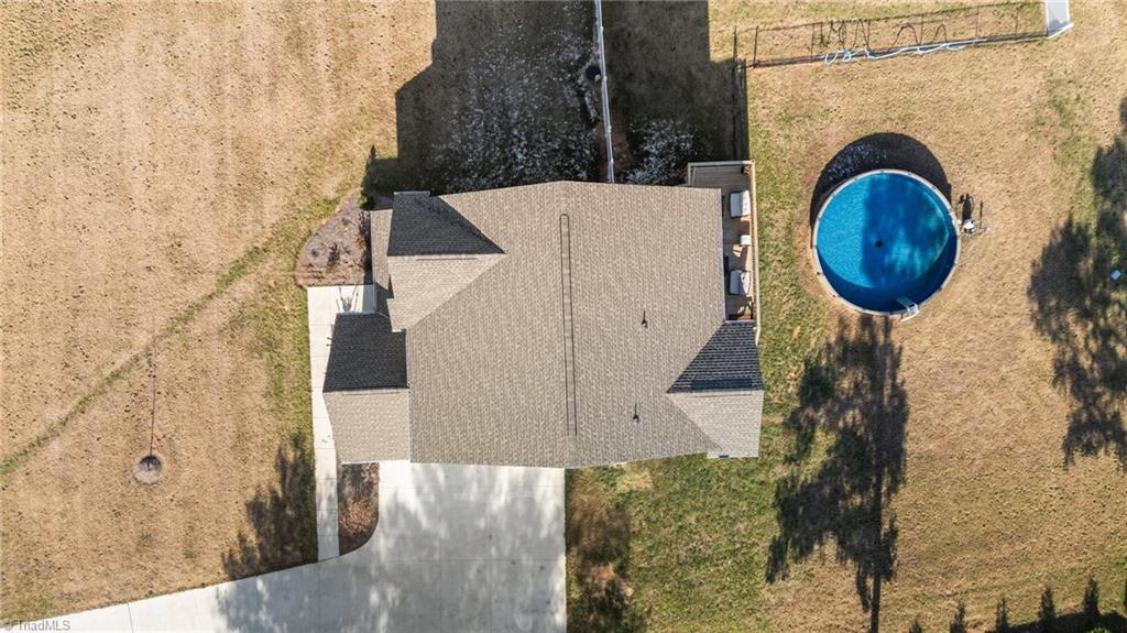 907 Walkertown Guthrie Road, Winston-Salem