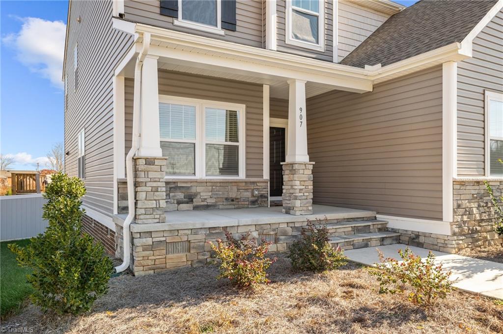 907 Walkertown Guthrie Road, Winston-Salem