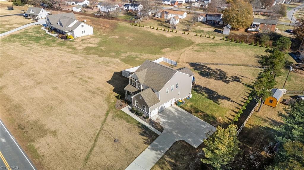 907 Walkertown Guthrie Road, Winston-Salem
