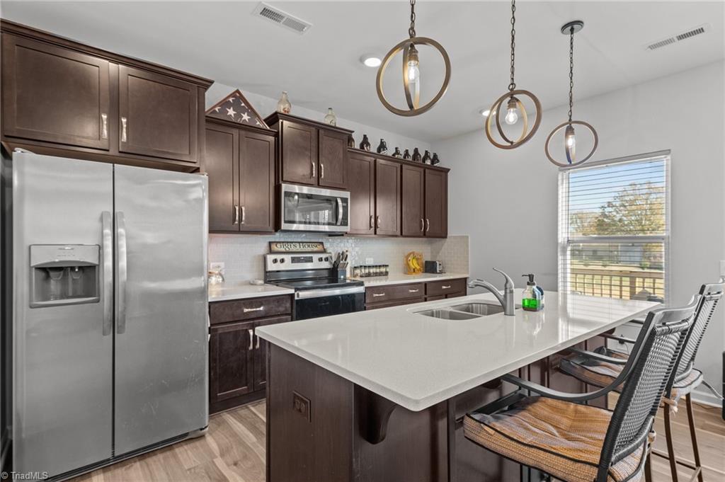 907 Walkertown Guthrie Road, Winston-Salem