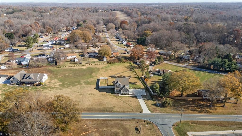 907 Walkertown Guthrie Road, Winston-Salem
