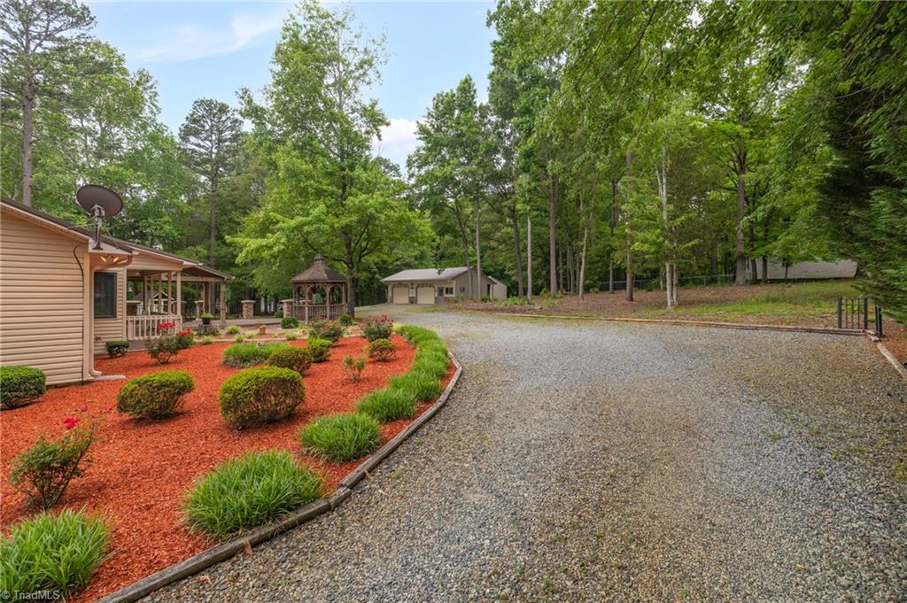 104 Willowbrook Drive
