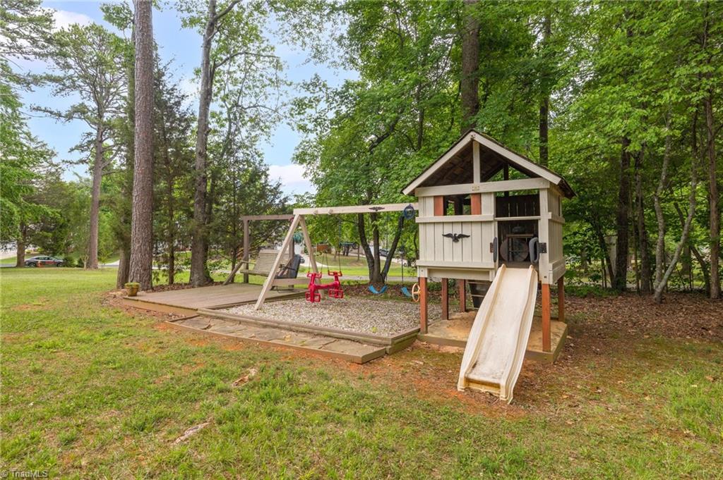 104 Willowbrook Drive