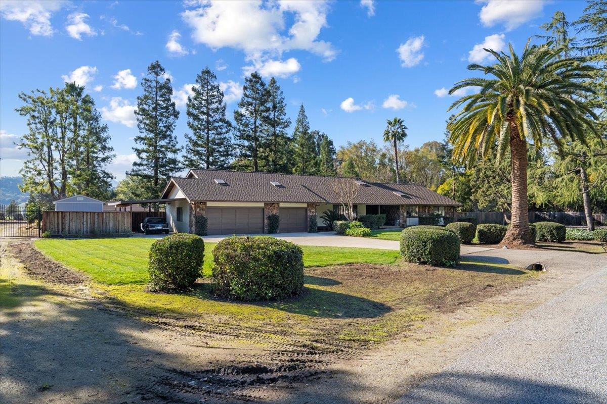 9845 Lantz DR