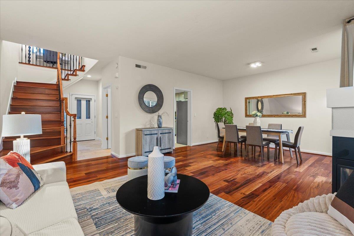 151 Orchard Oak CIR