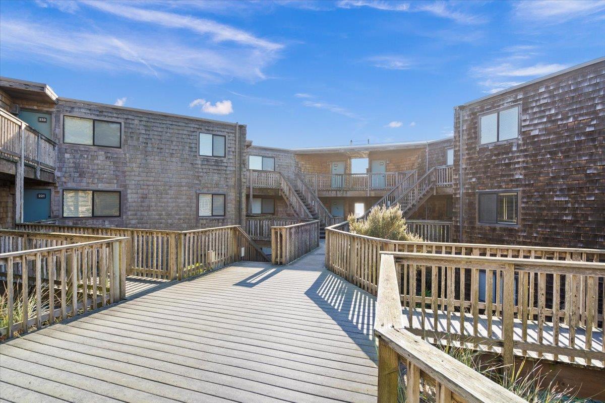 101 Shell DR 211