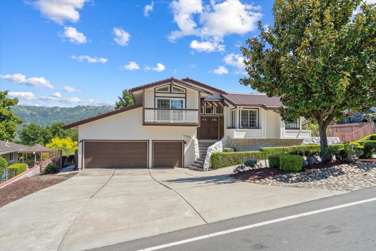 16385 Jackson Oaks DR