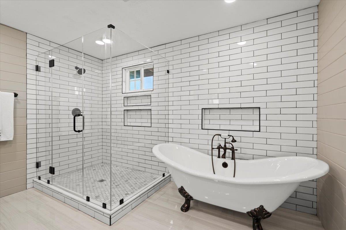 16385 Jackson Oaks DR