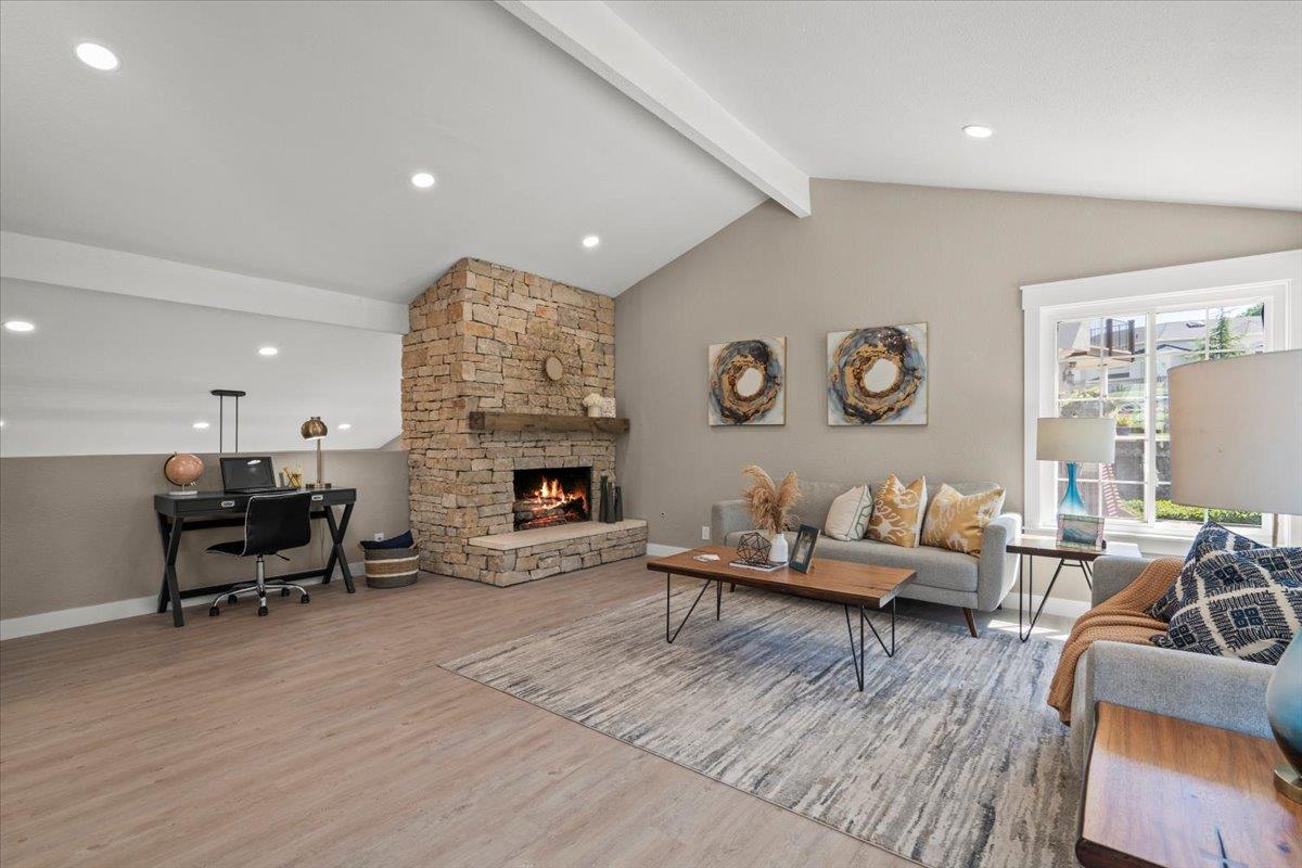 16385 Jackson Oaks DR