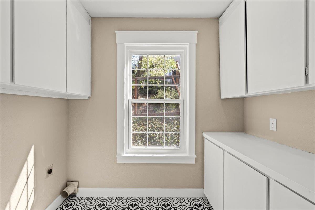 16385 Jackson Oaks DR