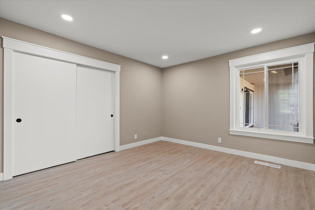 16385 Jackson Oaks DR