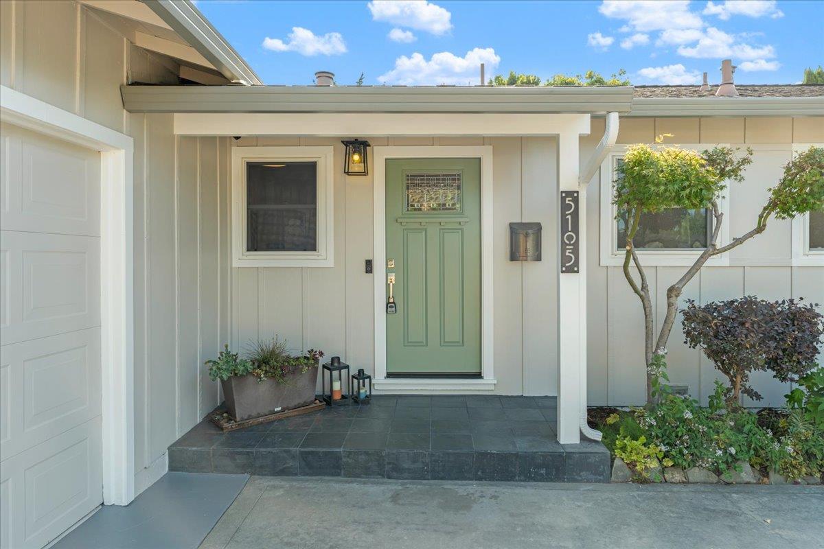 5105 Esther DR