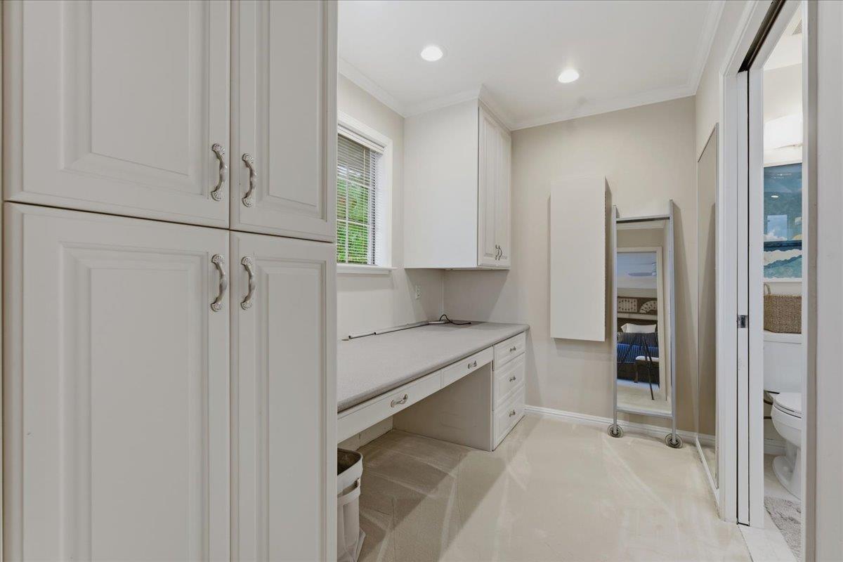 19095 Saratoga Glen Place