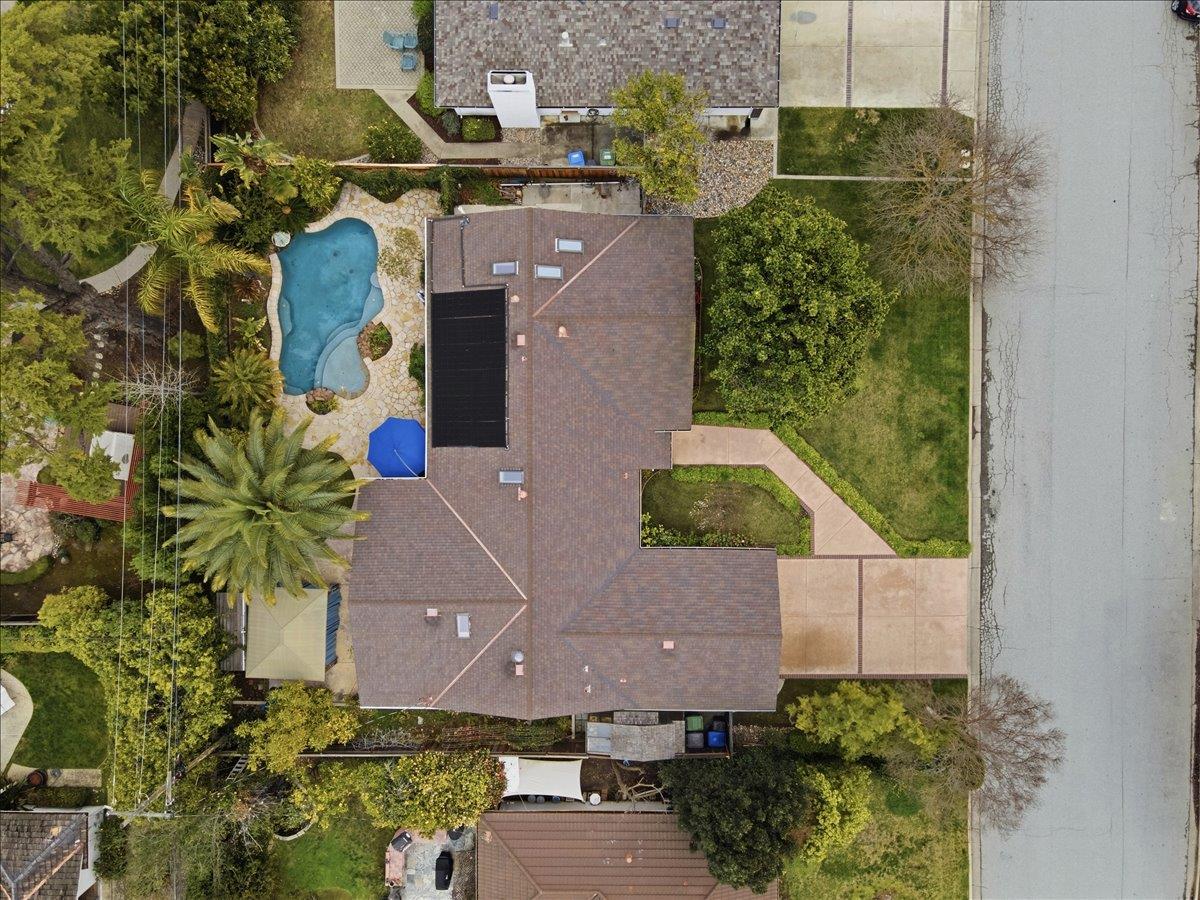 19095 Saratoga Glen Place