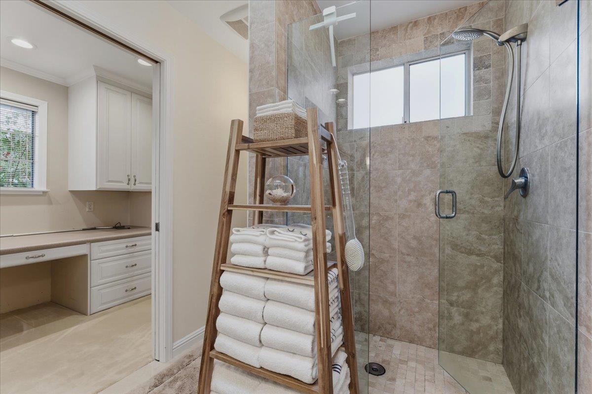 19095 Saratoga Glen Place