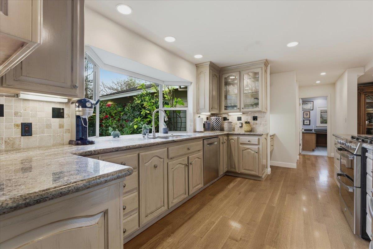 19095 Saratoga Glen Place