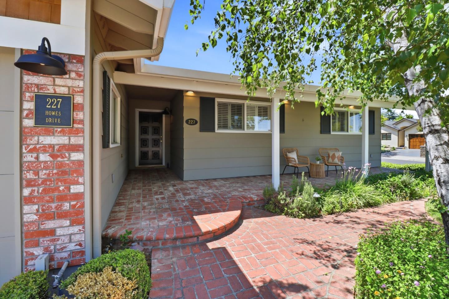 227 Howes Drive
