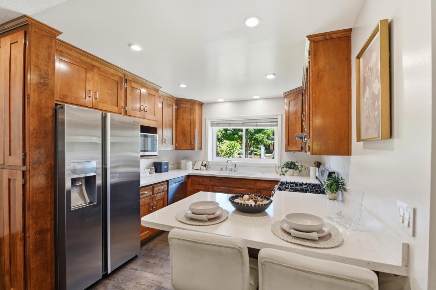 1683 Hyacinth Lane
