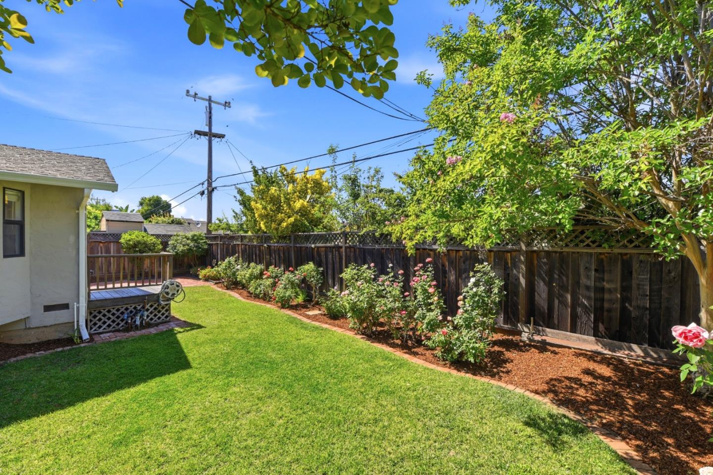 1683 Hyacinth Lane
