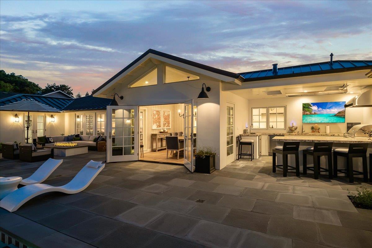 130 Longmeadow DR