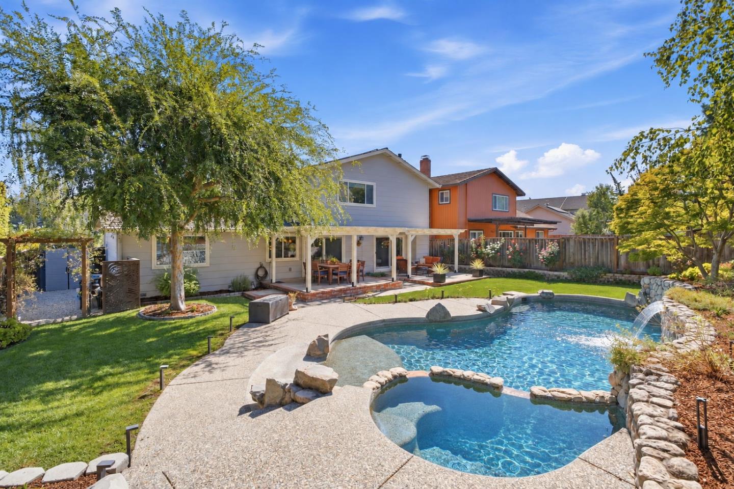 6519 Skyfarm DR