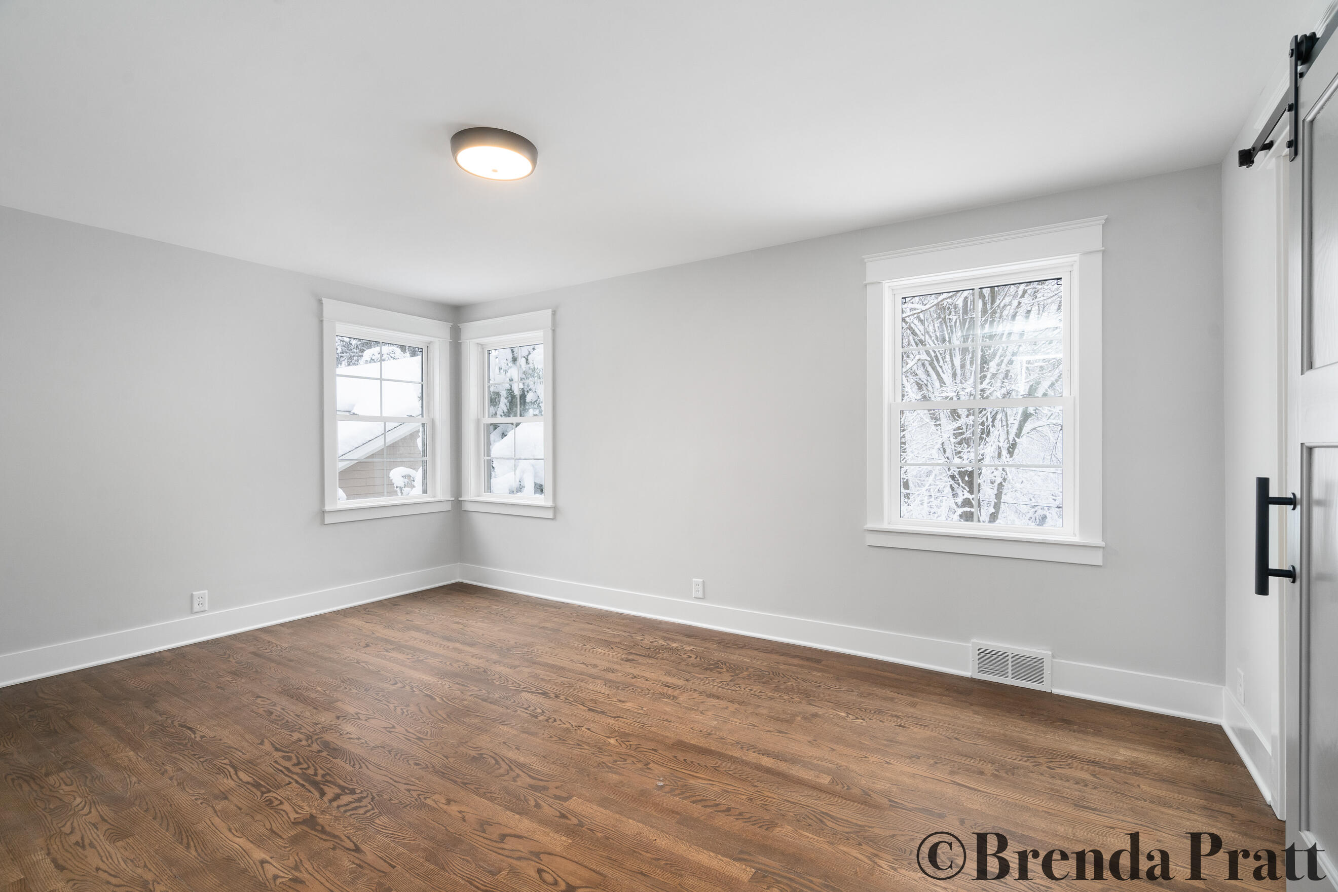 2816 Hall Street SE