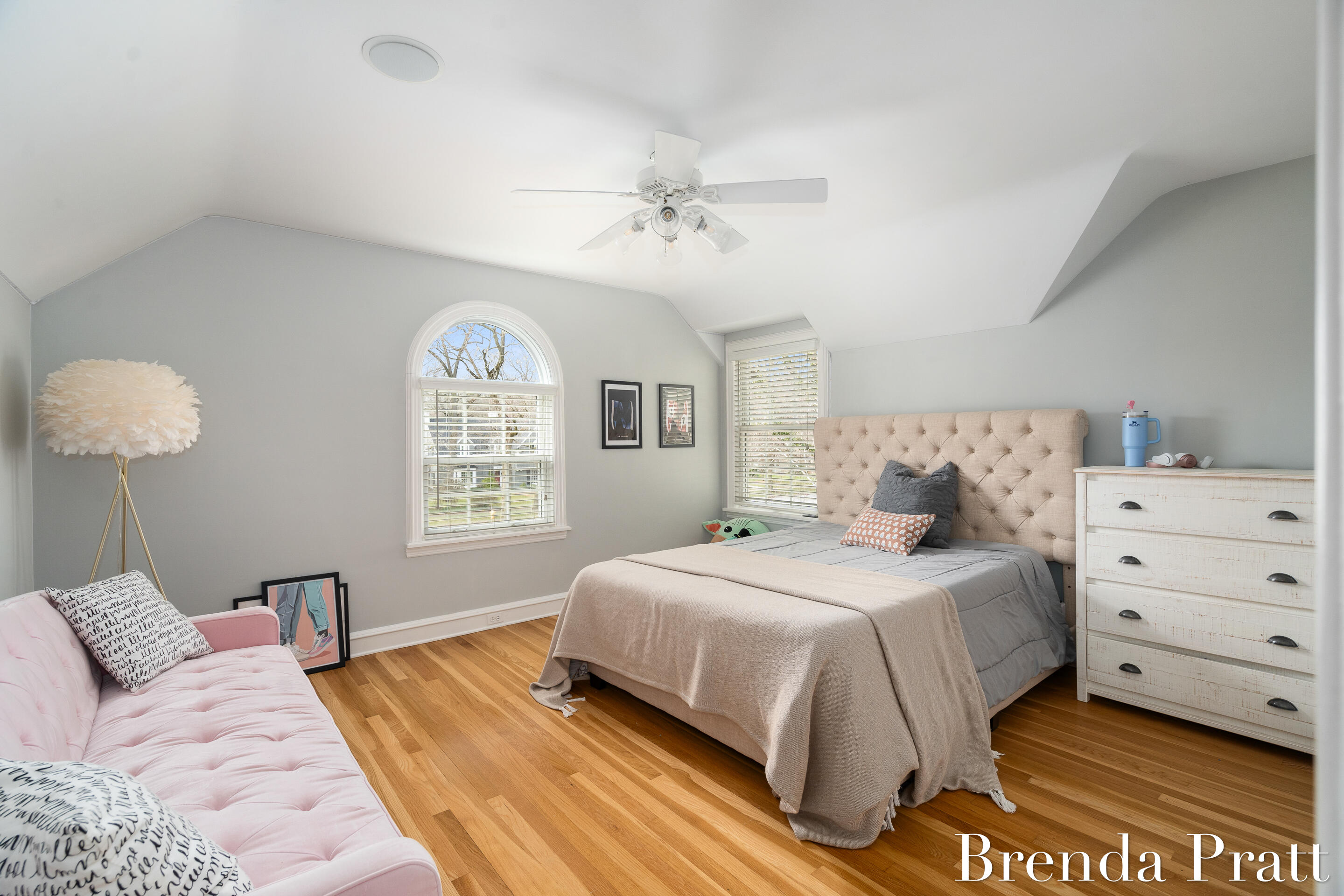 952 Plymouth Avenue SE