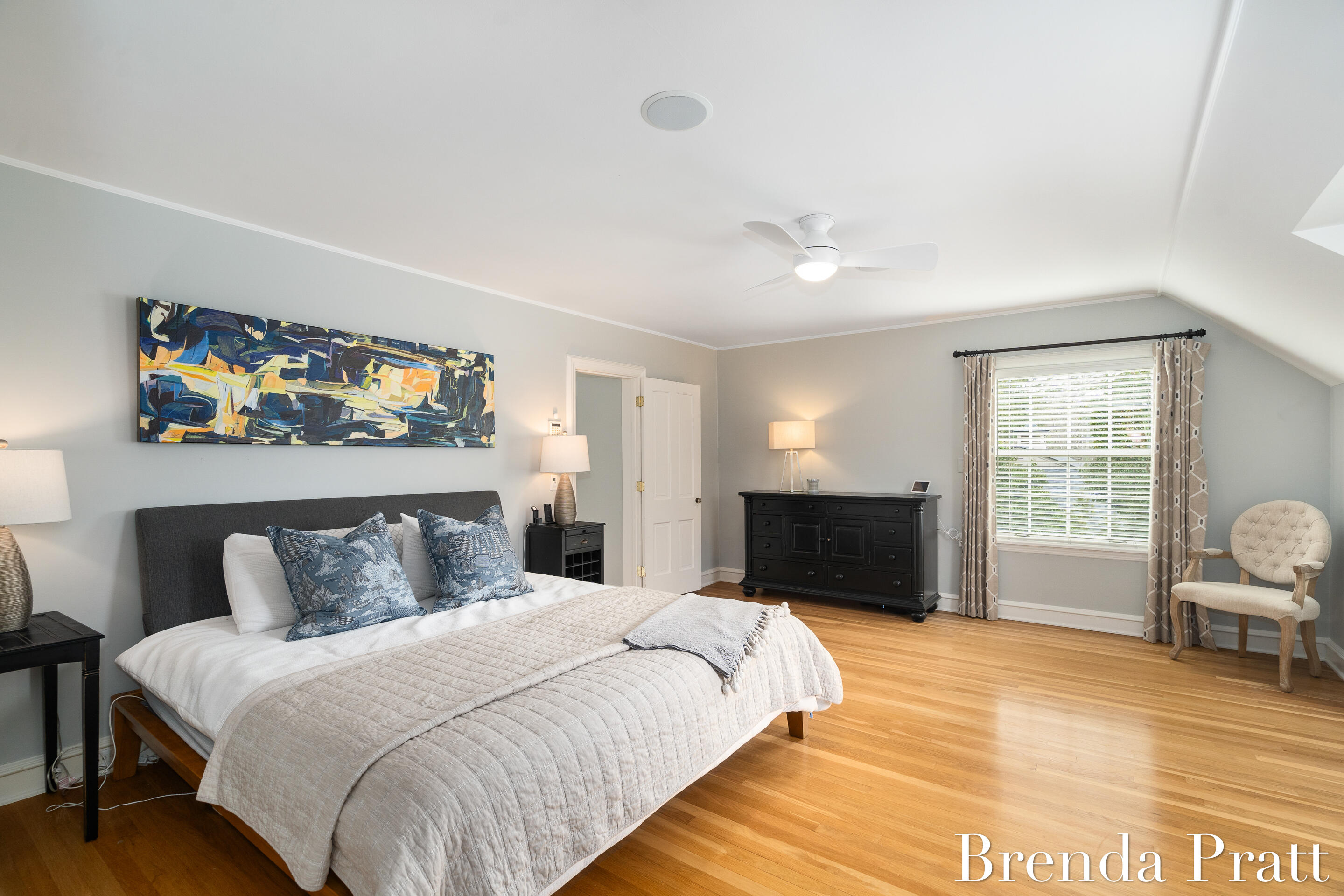 952 Plymouth Avenue SE