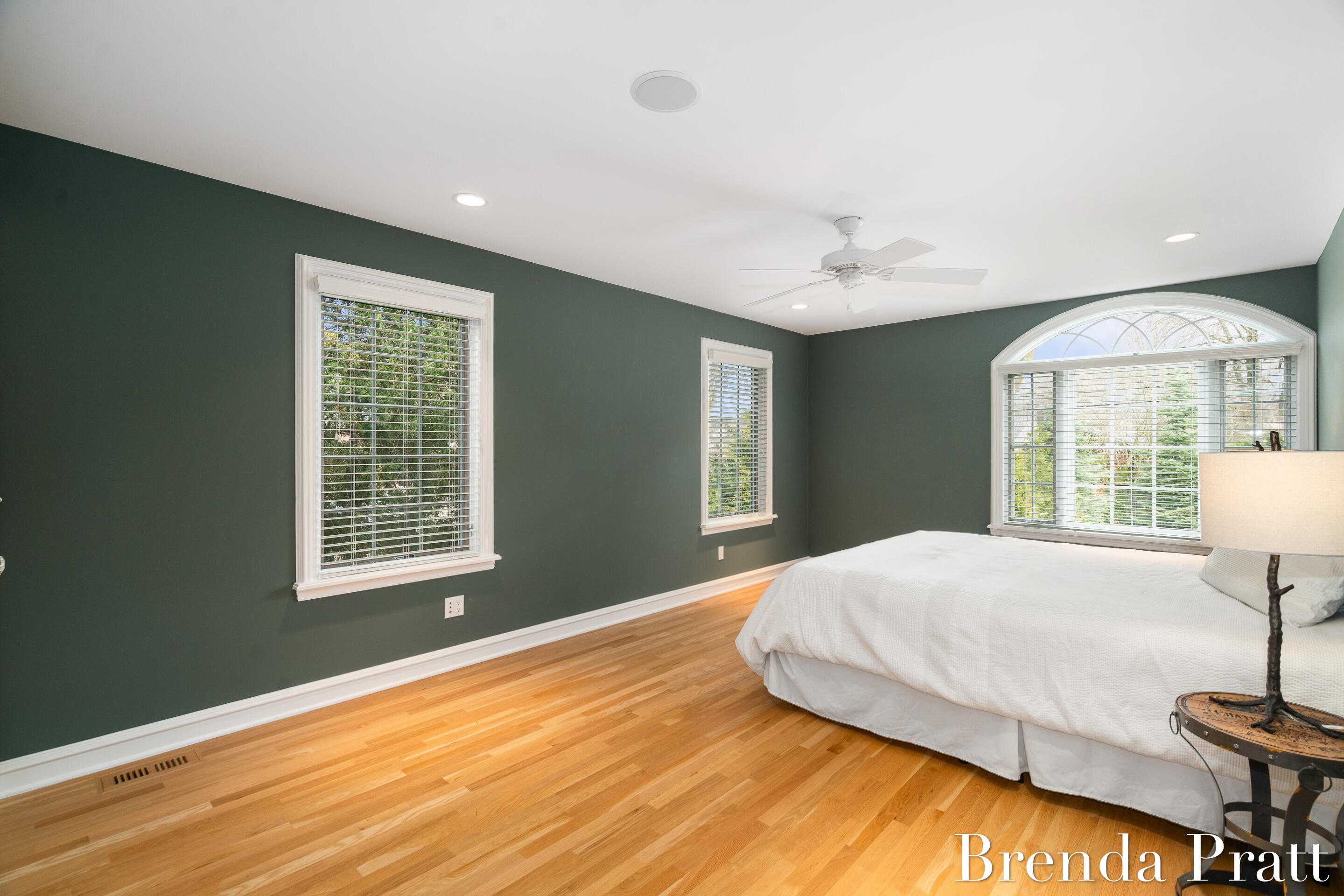 952 Plymouth Avenue SE