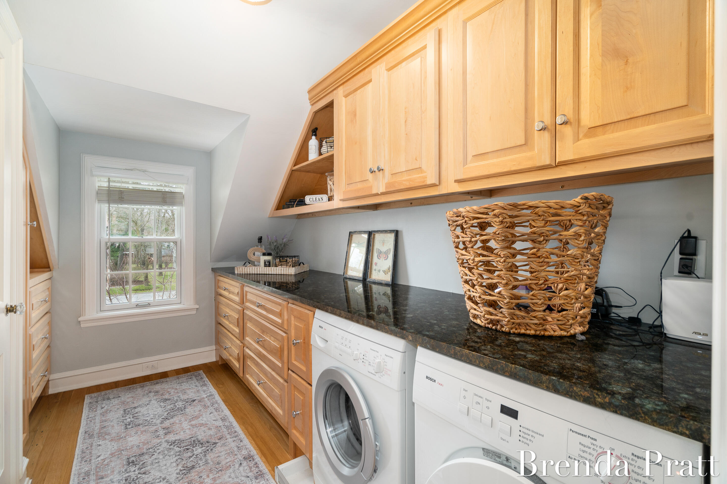 952 Plymouth Avenue SE