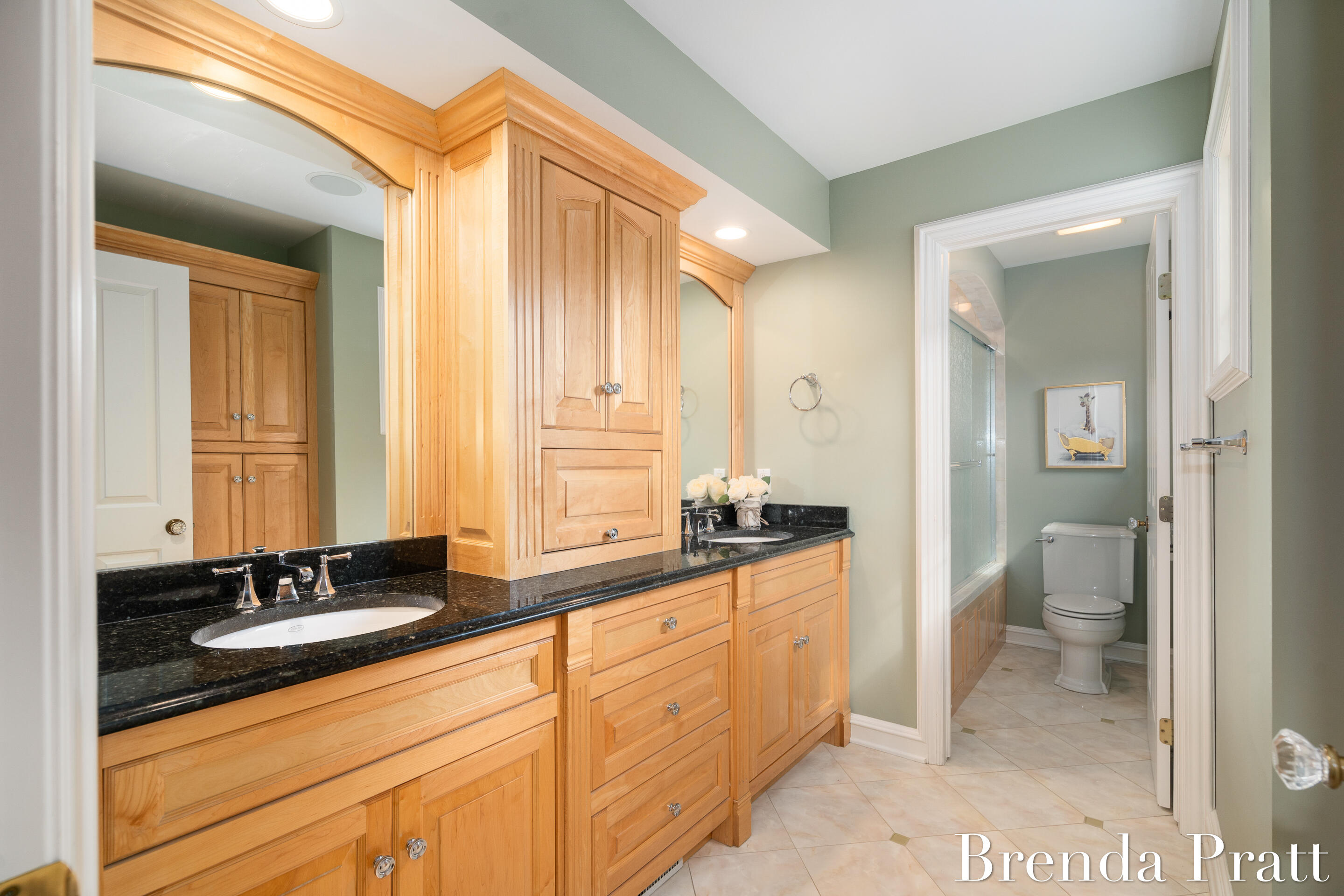 952 Plymouth Avenue SE