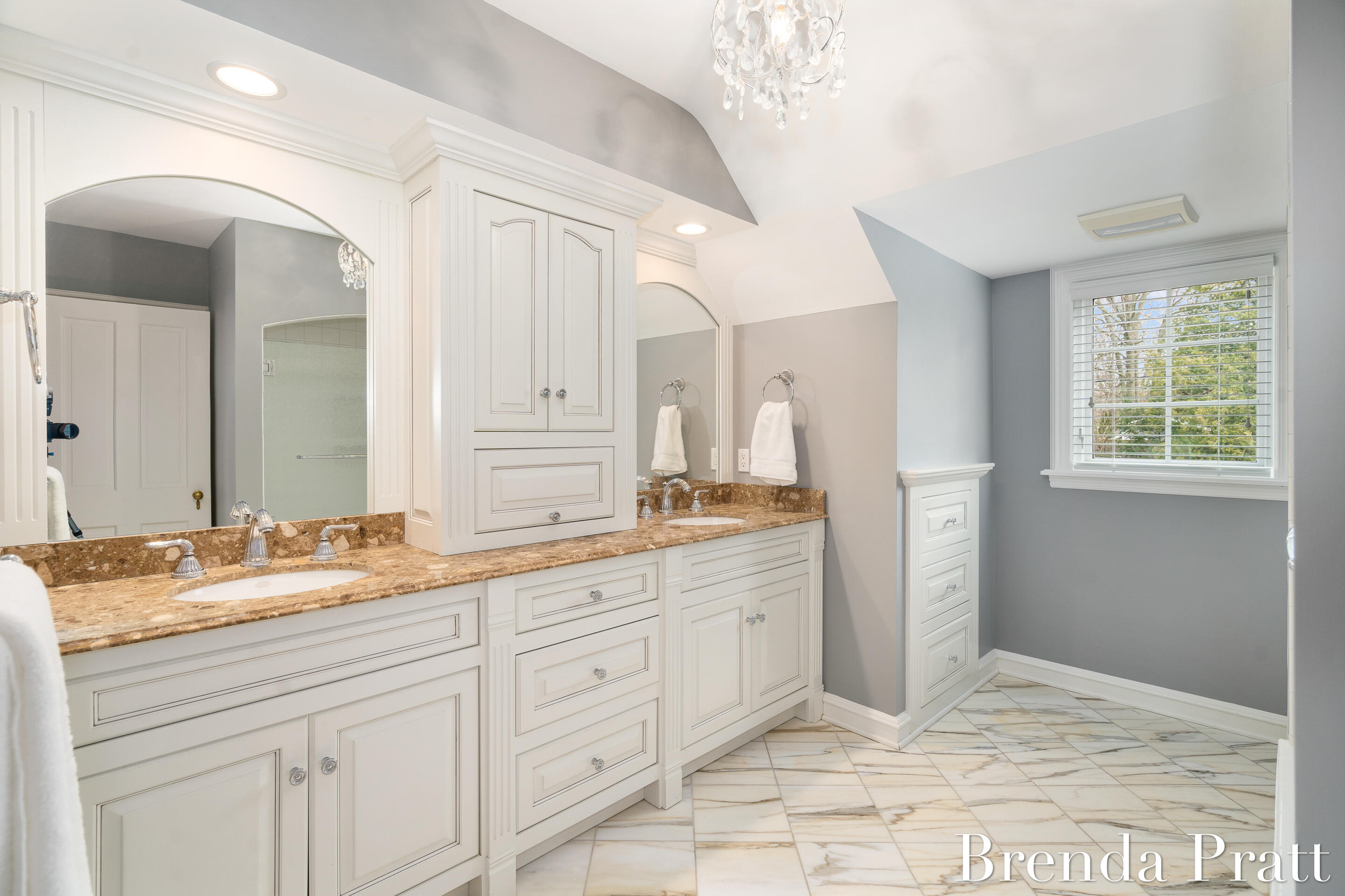 952 Plymouth Avenue SE