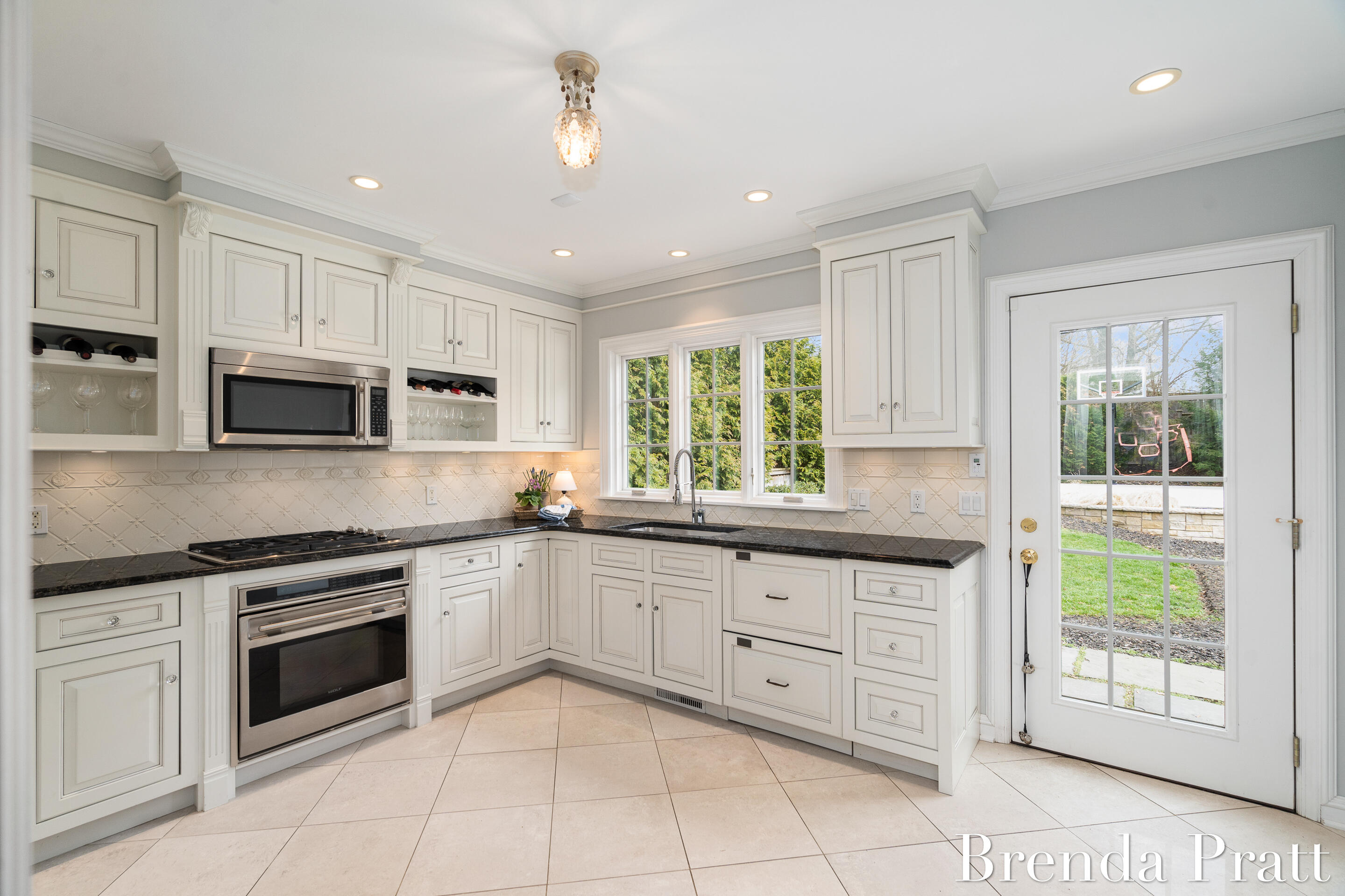 952 Plymouth Avenue SE