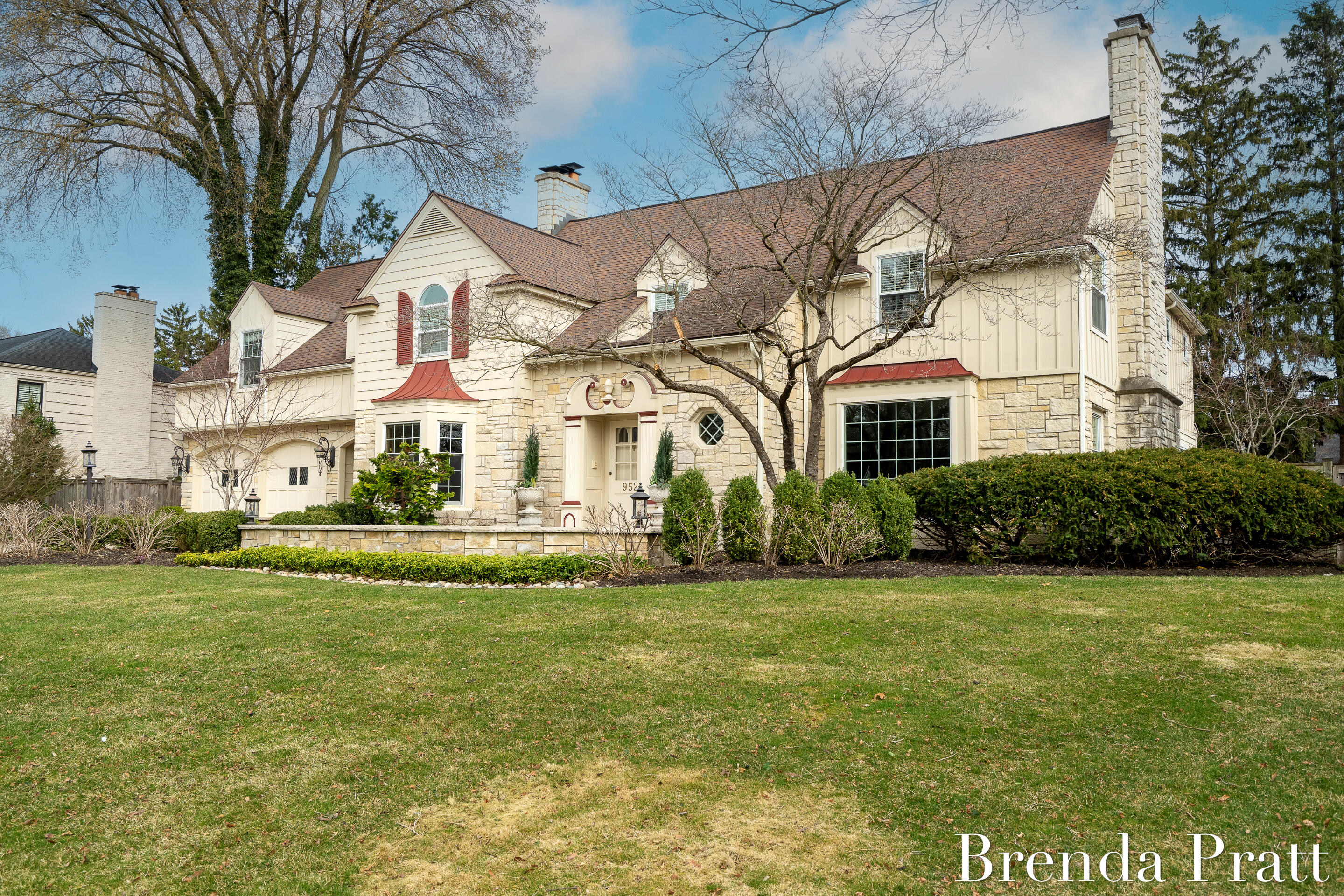 952 Plymouth Avenue SE