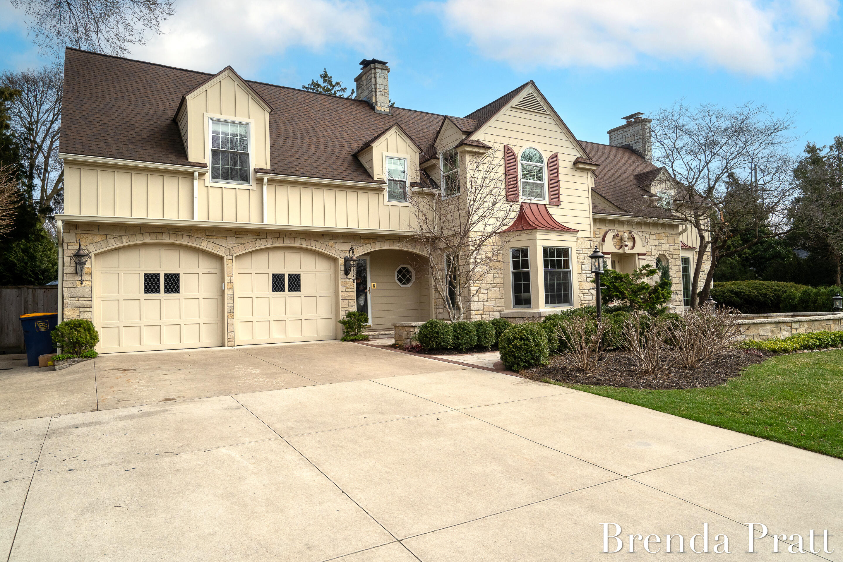 952 Plymouth Avenue SE