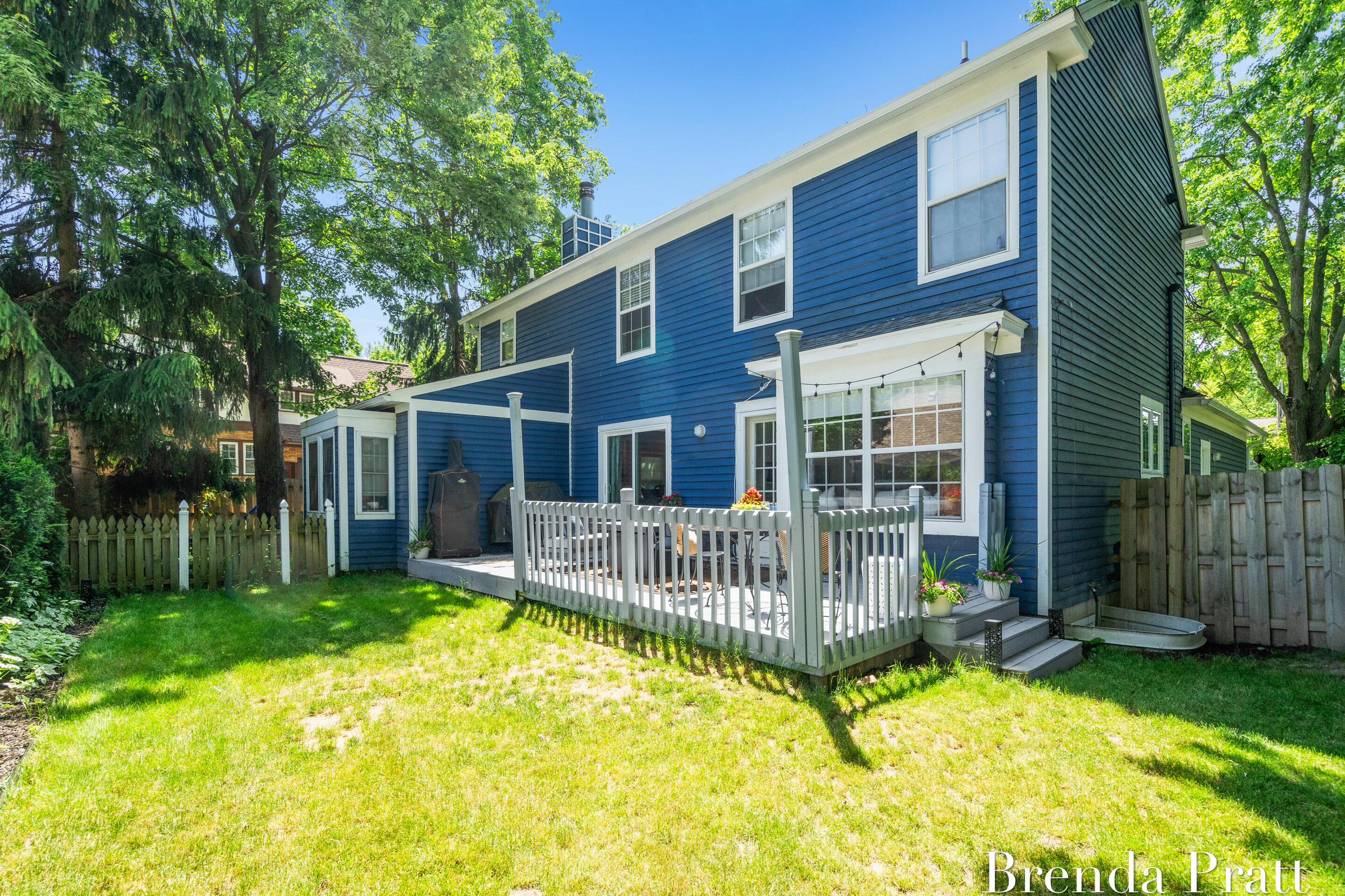 1706 Exeter Road SE