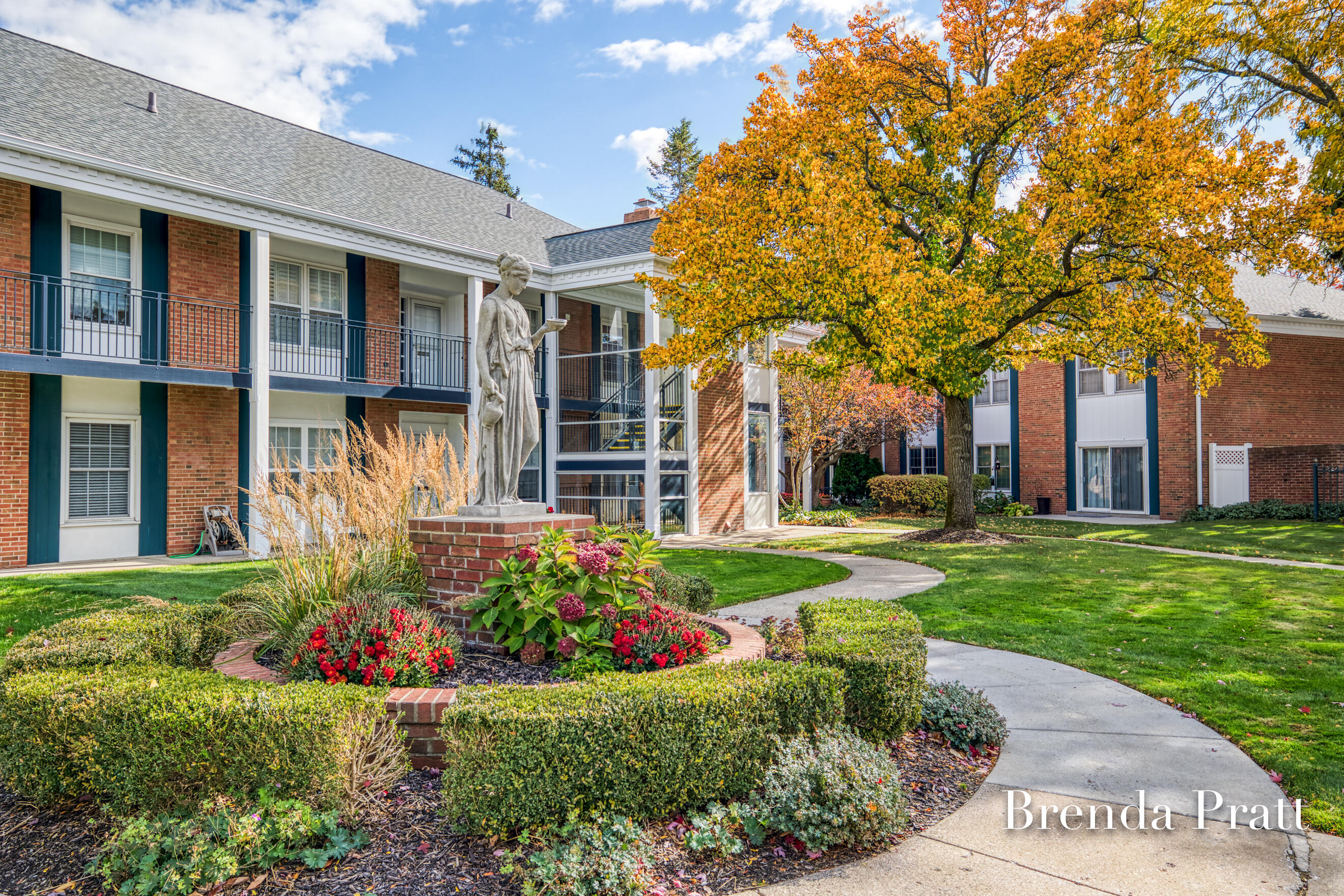 2311 Wealthy Street SE 7
