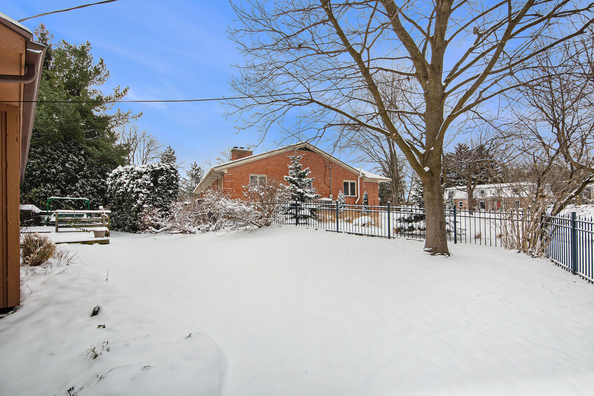 39 Worcester Drive NE