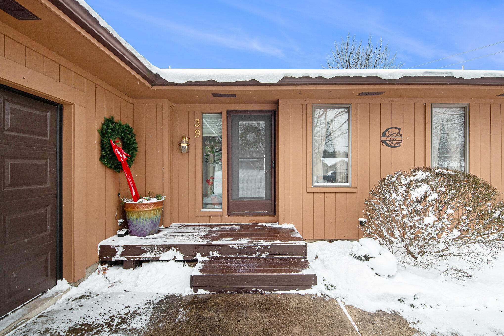 39 Worcester Drive NE